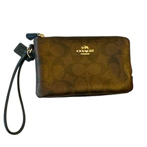 Coach Signature Double Corner Zip Wristlet in Brown/Black